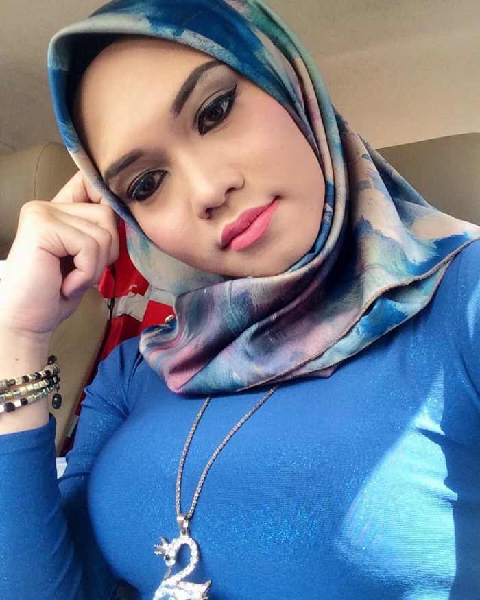 Negin Vaand in a hijab
