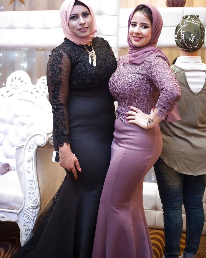 Naked Arab girls