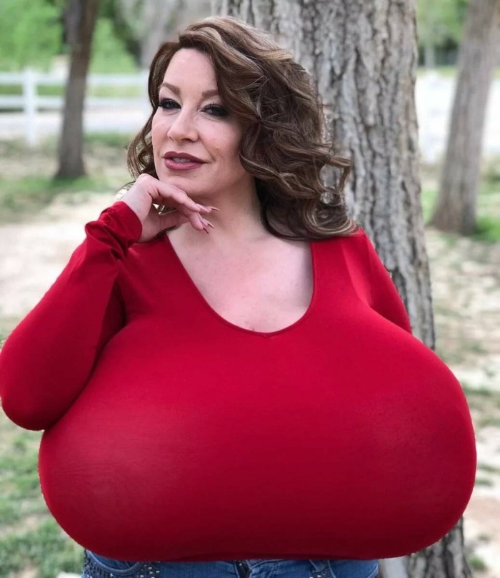 Annie Hawkins Chelsea Charms