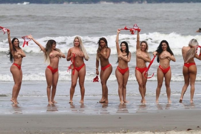 Kopakabana beach rio de janeiro girls