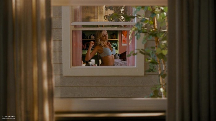 Sarah Pacoston Last house bed scenes
