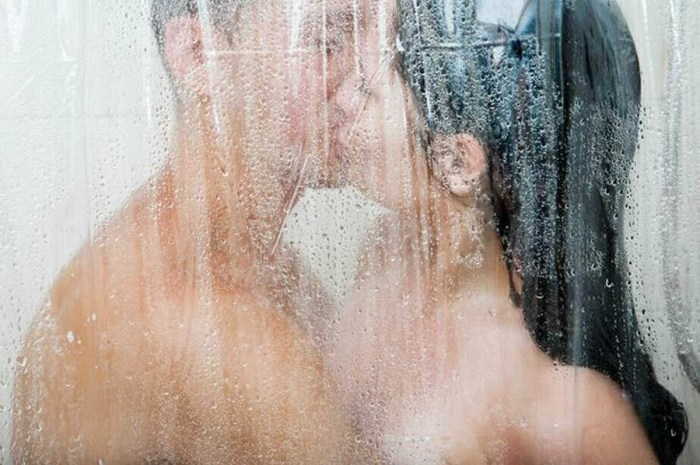 General Maikalis in the shower