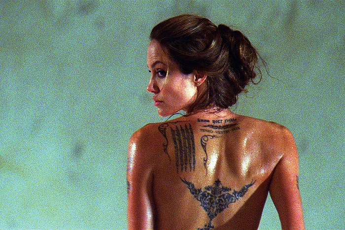Angelina Jolie 18