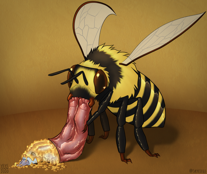Comb in the pussy Homemade