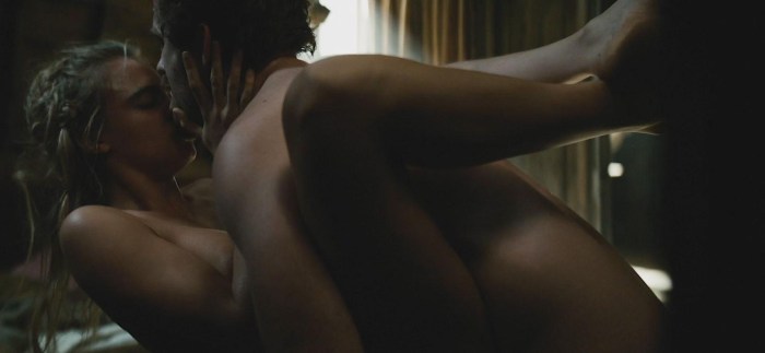 Cara Deleting Erotic scenes
