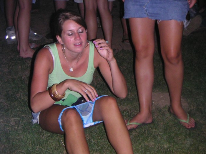 Drunk girls without panties