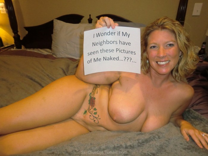Mature naked mothers Caption Nude