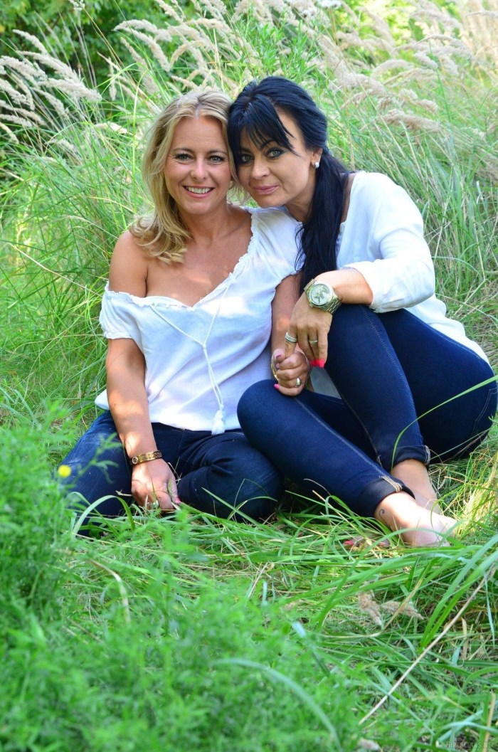 Lydia Tribute Outdoor Mature Territory