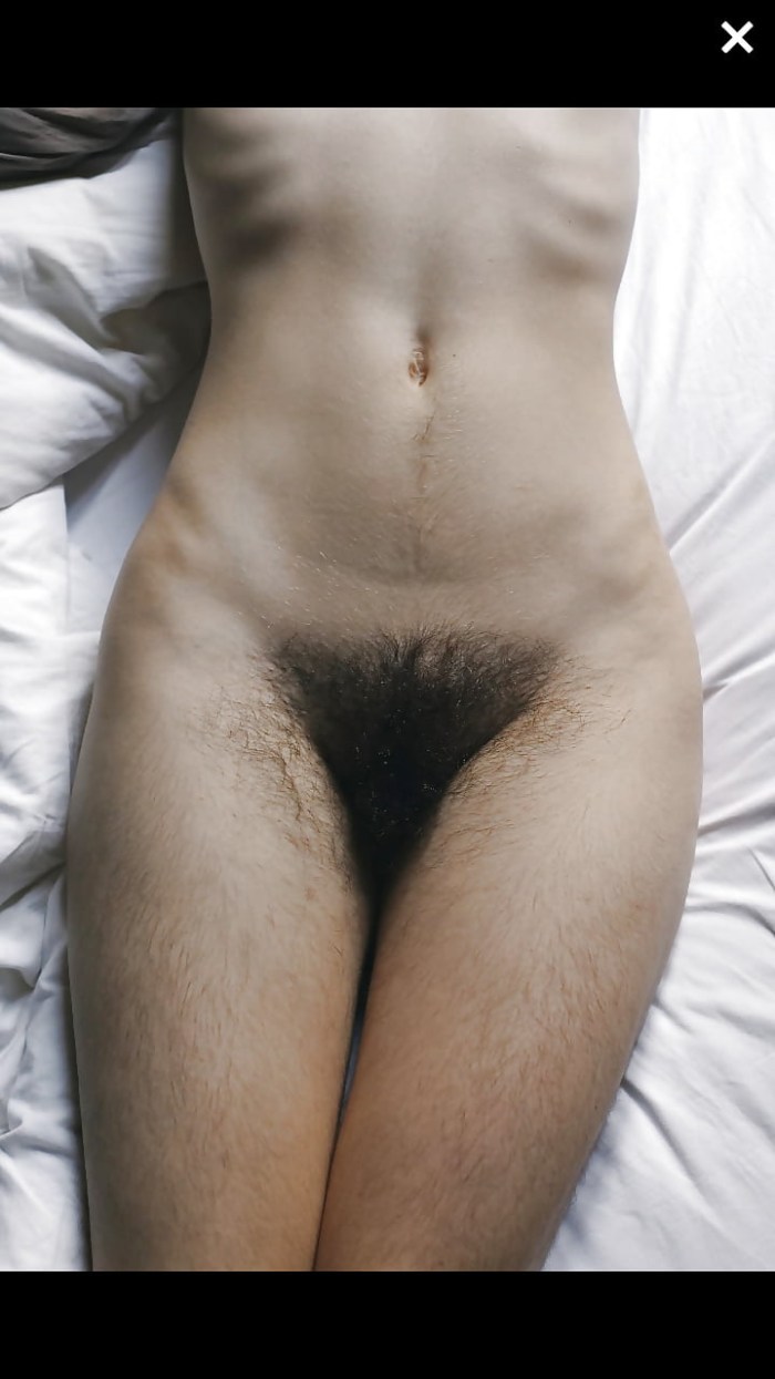 Women's hairy stomach Naked