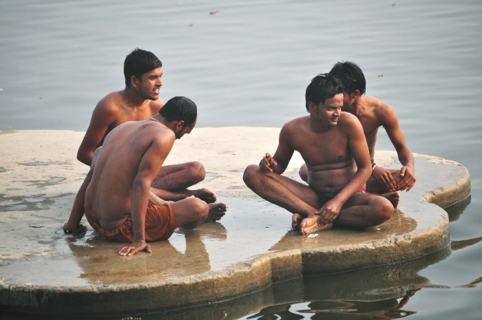Naked men in the soul gangbang