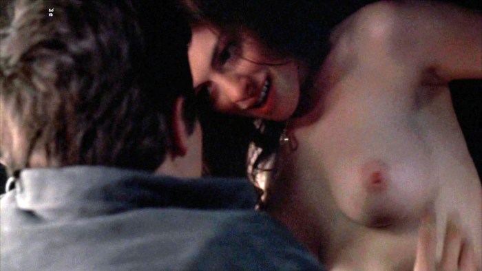 Anne Hathaway Films Erotic scenes