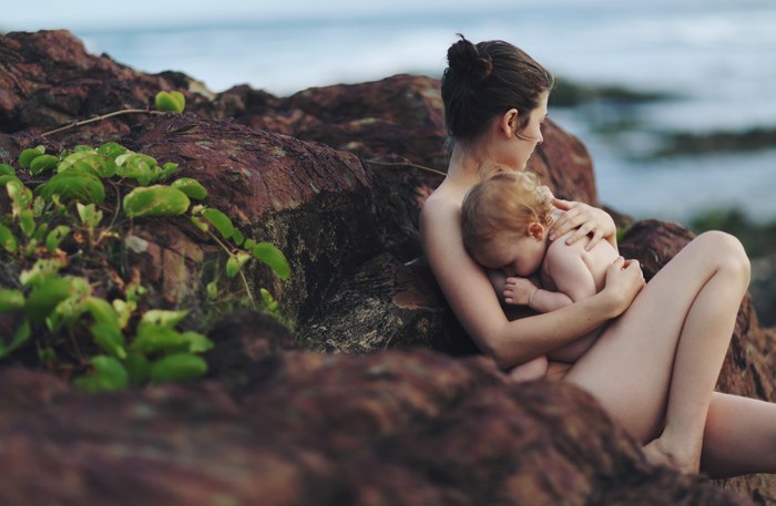 Photographer Jade Bill Breastfeeding