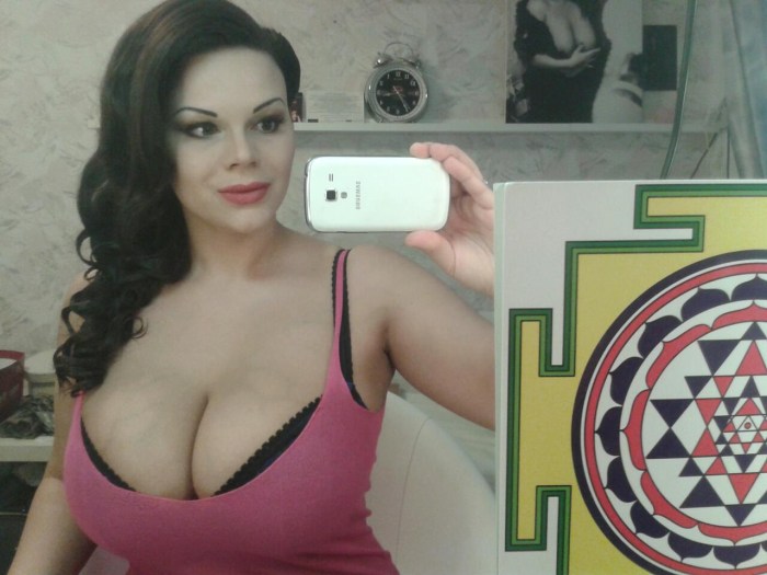 Maria Zarring 2020 Tits