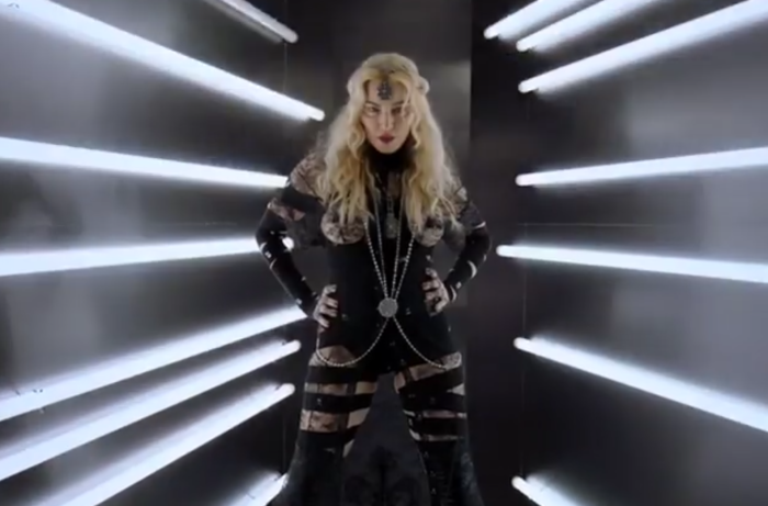 Body Eviden photo Madonna