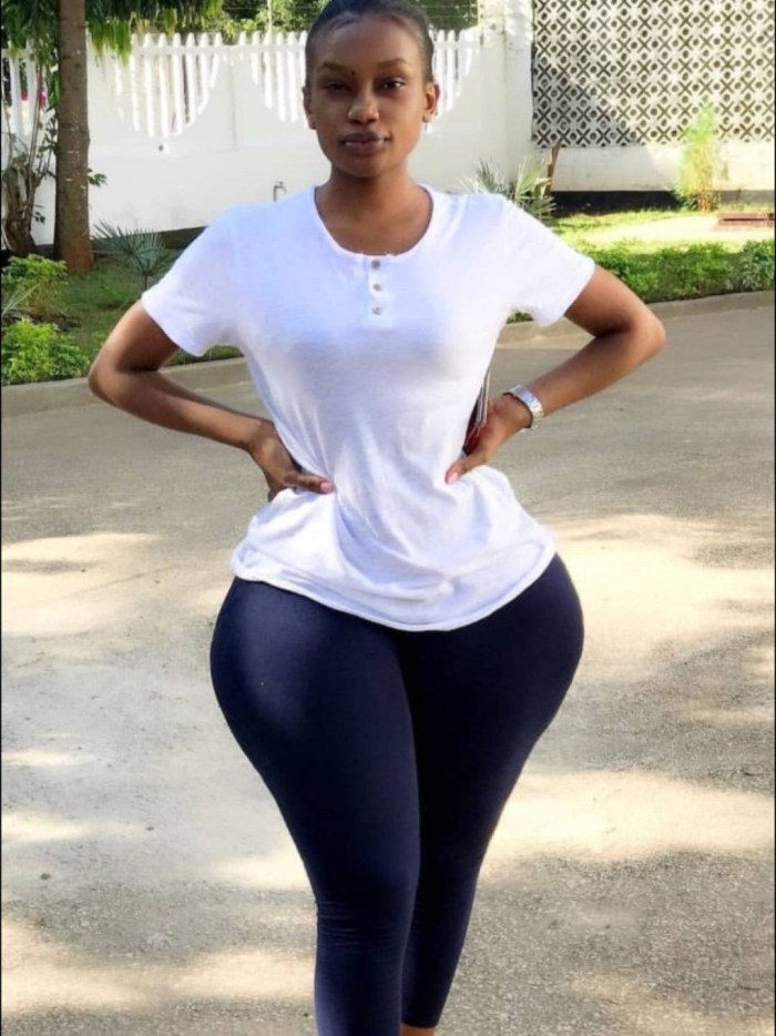 LEE KNOW HIPS