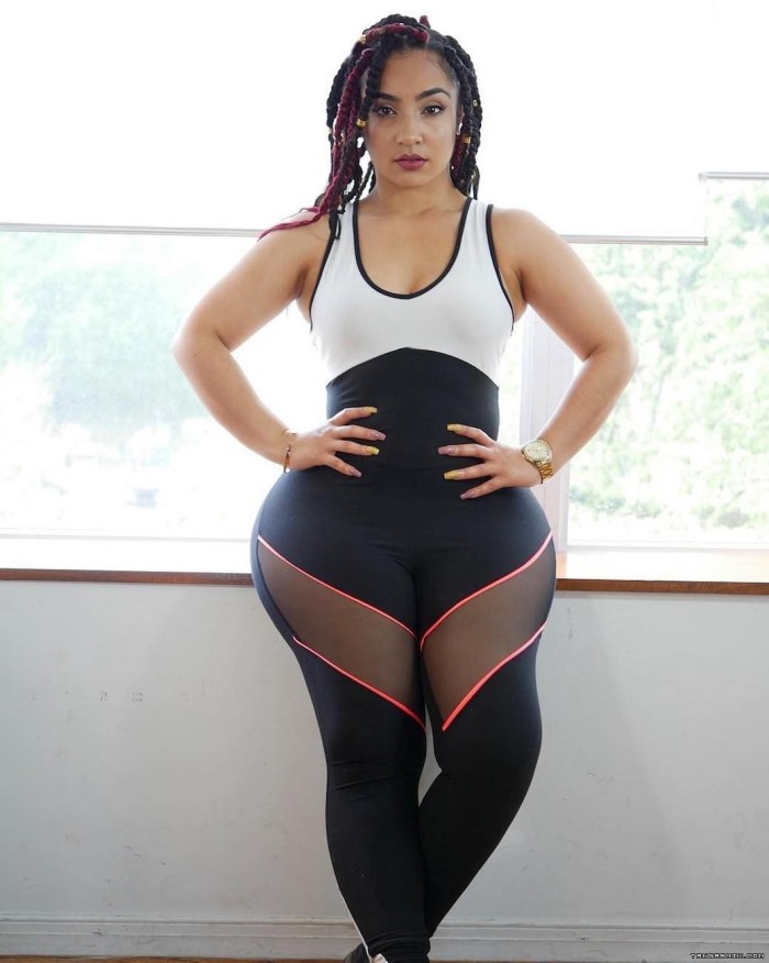 KENDRA KISSEDBYKEN hips