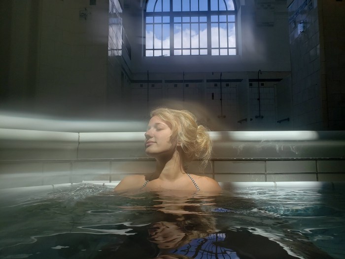 Asian girls in the bath