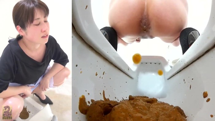 Girl in the toilet farts and poop