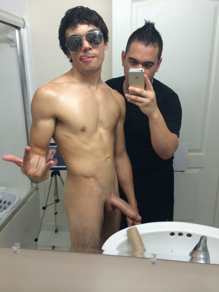 Nude dudes boys Selfies from top to bottom