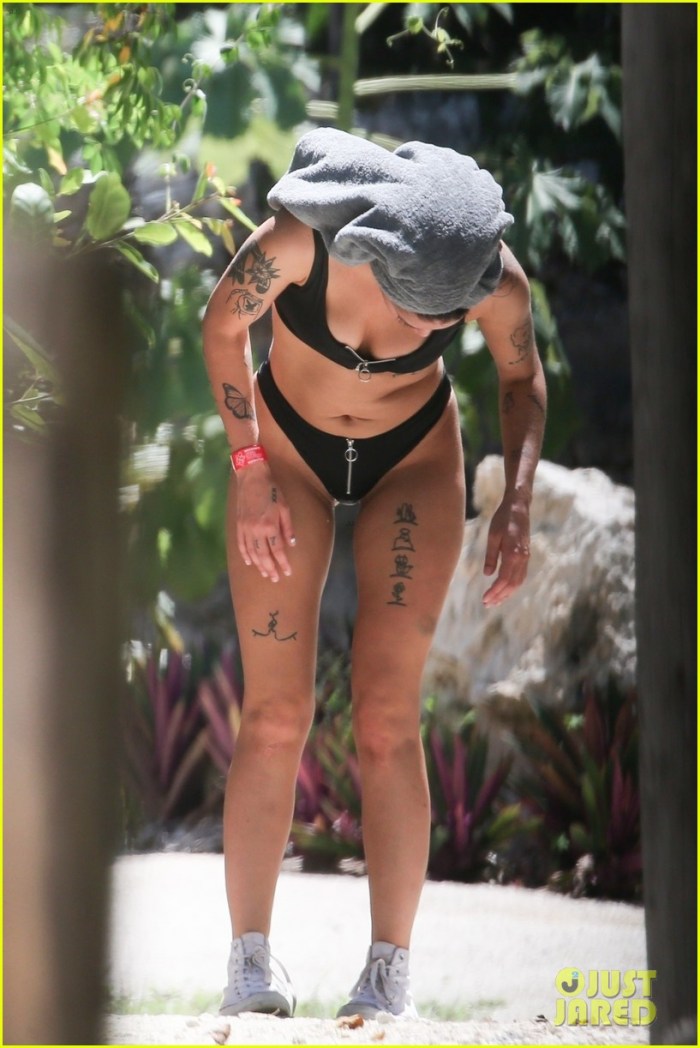Halsey is hot