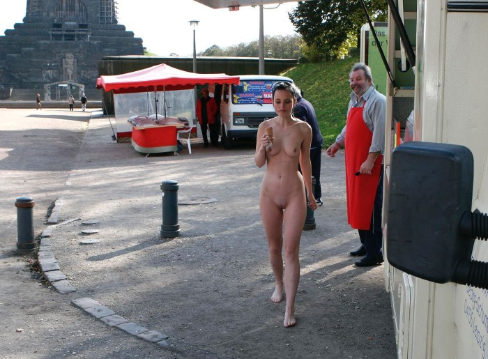 NAKED NIP-CTIVITY BIG TITS FOREST Public HD