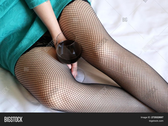 Tory Black in tender linen