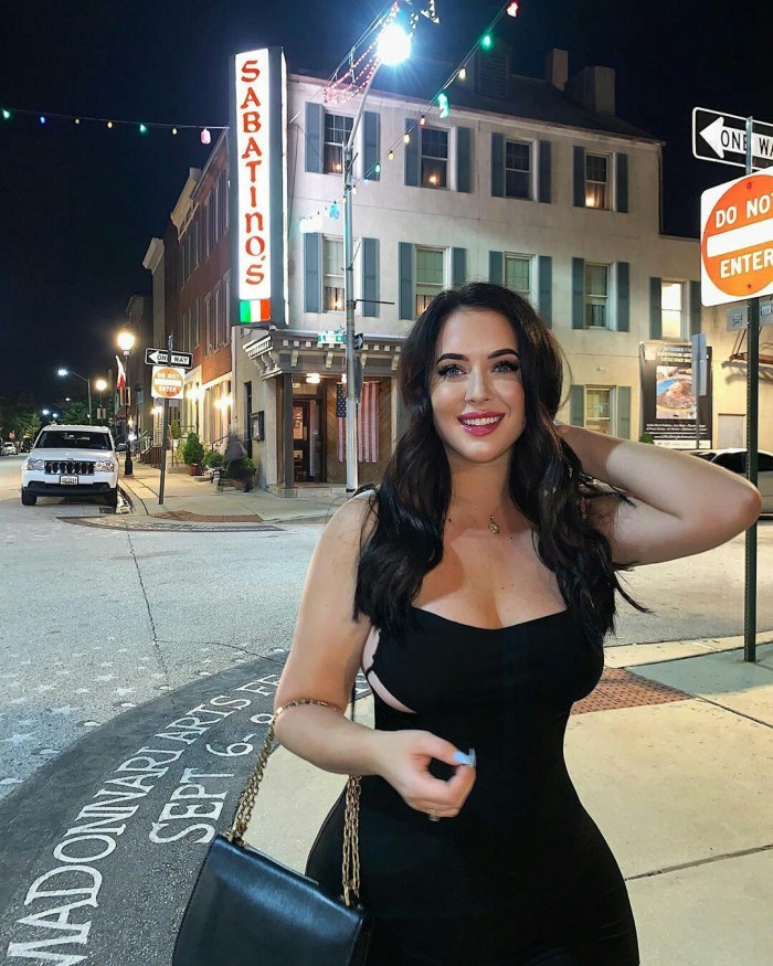 Holly Luyah 2019