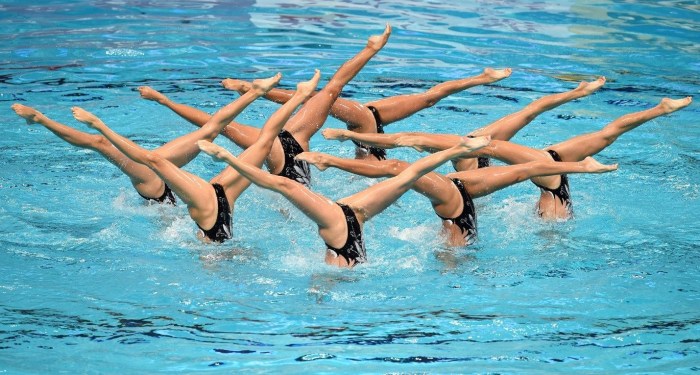 Synchronous swimming without swimwear