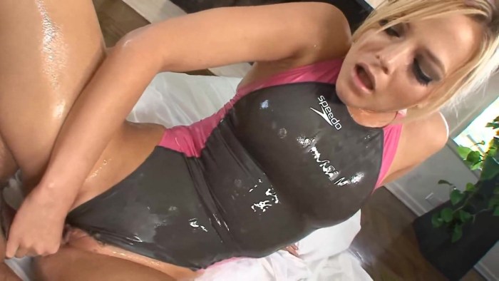 Masturbation of Asians in a swimsuit