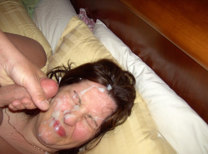 Sleeping mature ended on the face