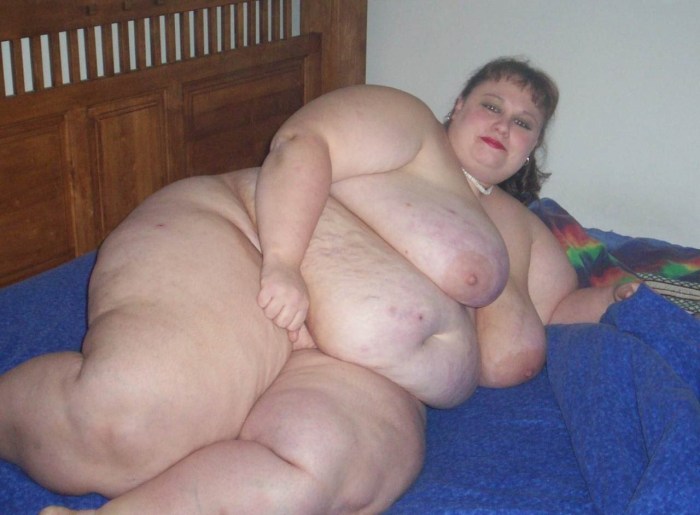 Super thick naked women