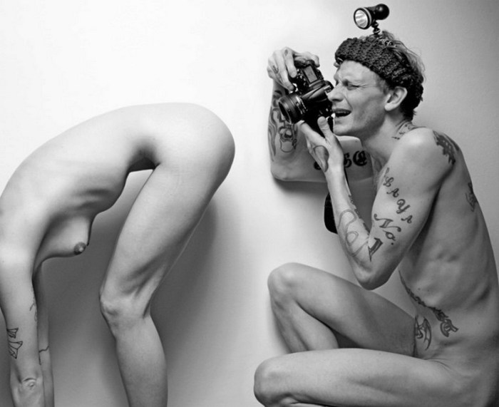 Girl photographer male nude