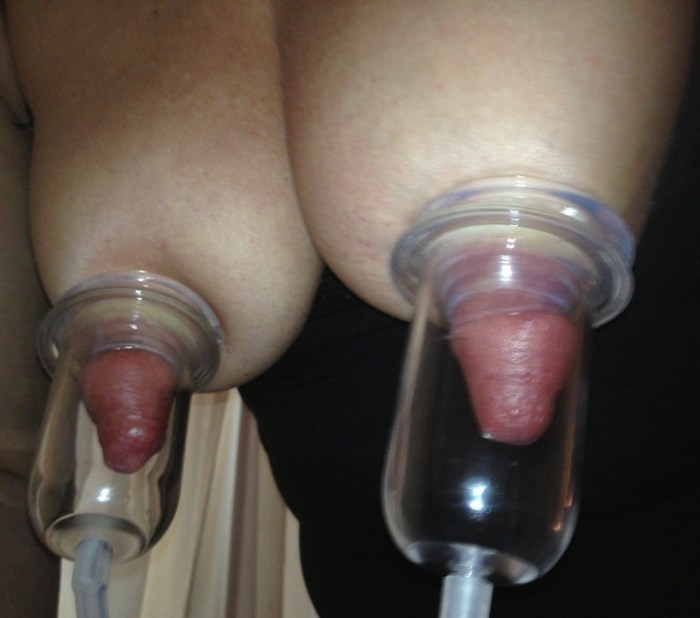 Vacuum pump for vagina