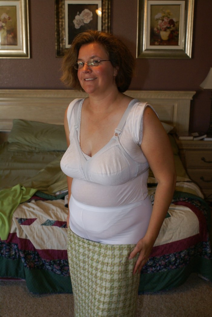 Naked full elderly women