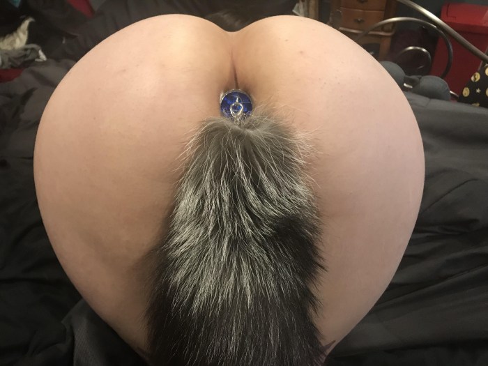 Anal cork horse tail