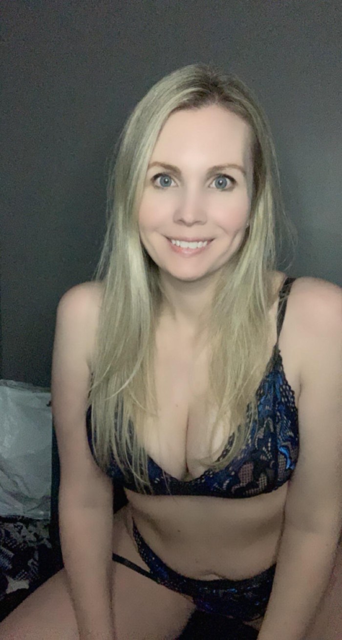 Hollyjaneloves69