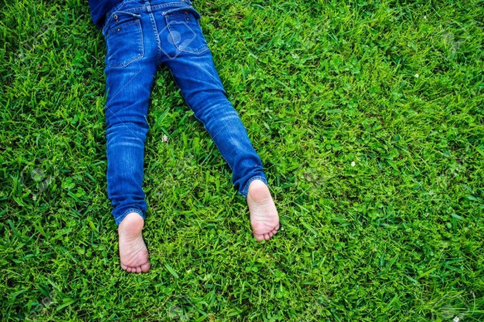 Boin legs in jeans