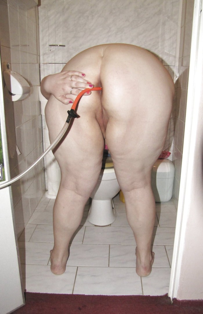 Mature fat in the toilet