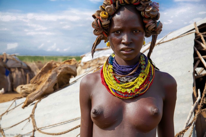 Naked African girls