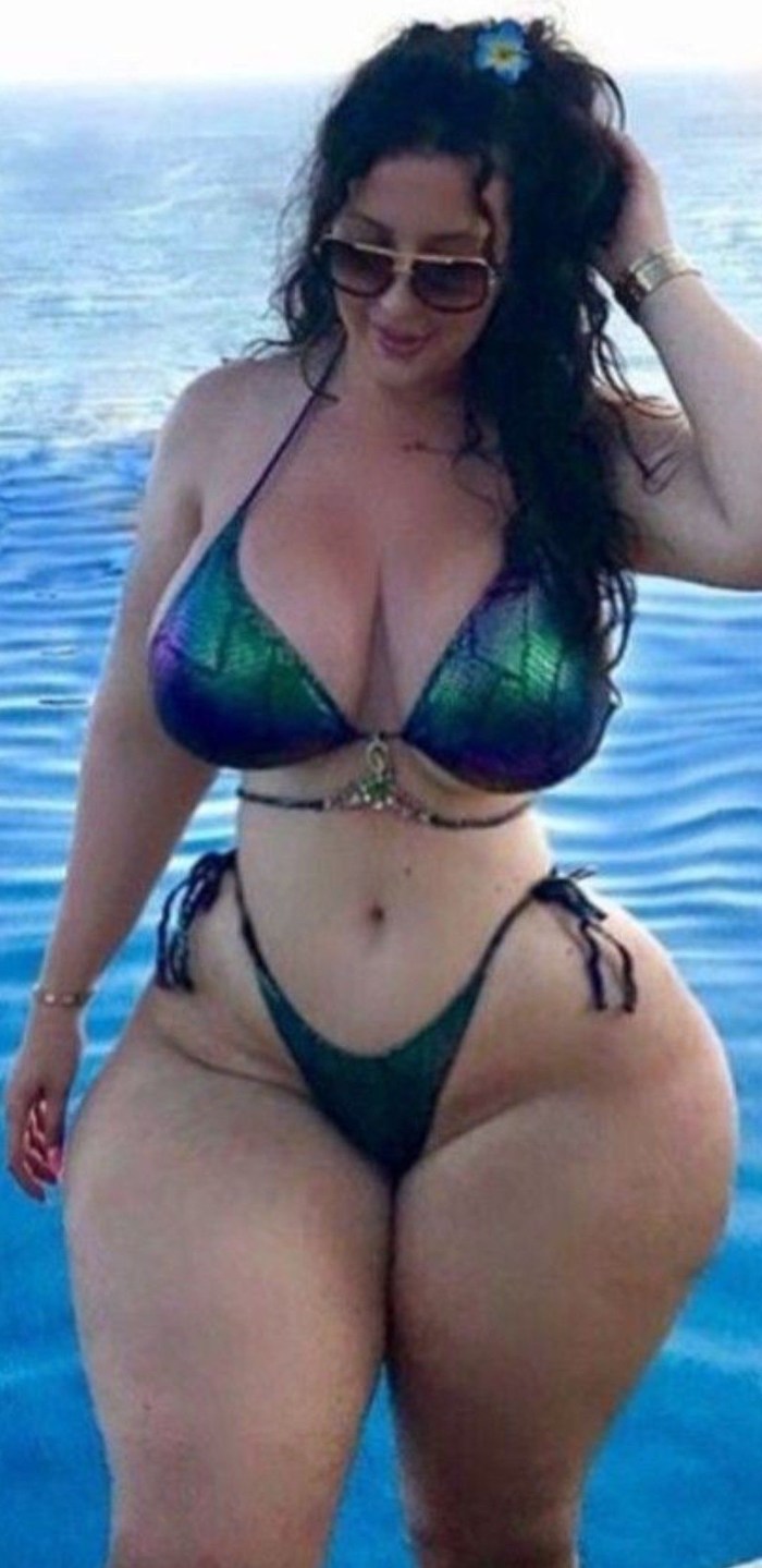I spy on a lonely fat woman