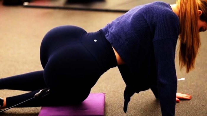 Big ass of girls in leggings