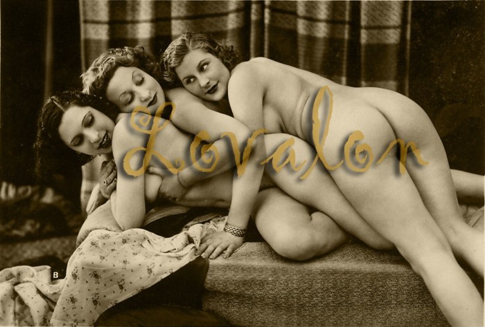 Ladies with big tits and pussies