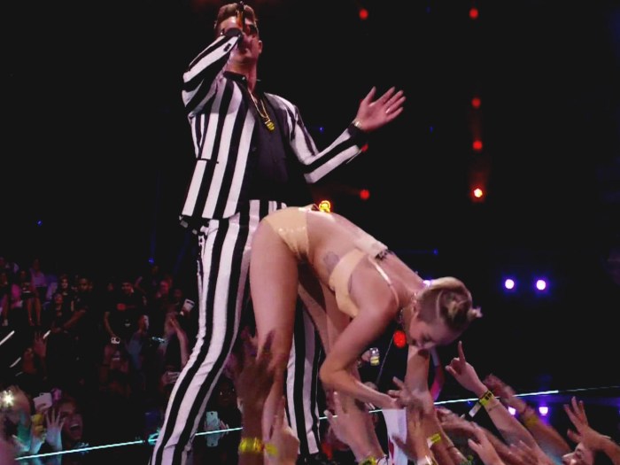Miley Cyrus Tverk
