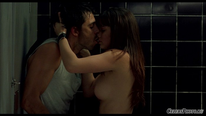 Lorenza Ezo Naked Green Hell