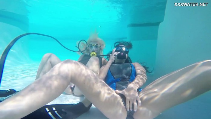 Anal under water in the pool