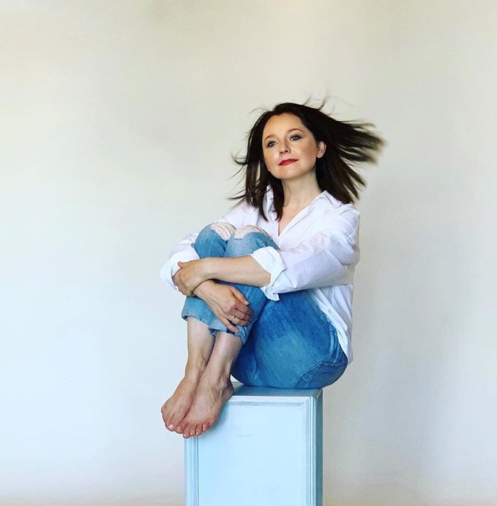 Valentina Rubtsova barefoot