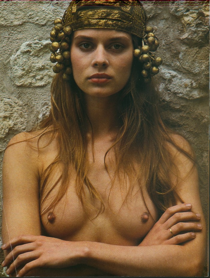 Actress Nastasya Kinsky naked