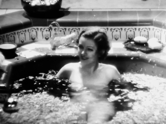 Beautiful Asian women in the bathhouse