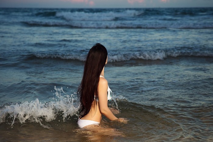 Brunette at sea