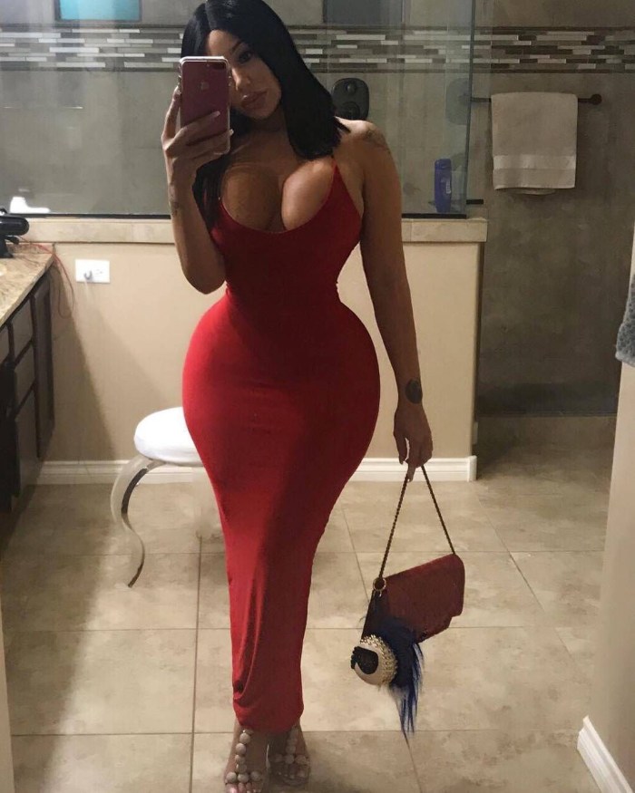 Chubby hips Crossdresser